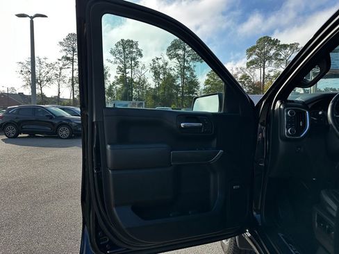 Used 2020 GMC Sierra 1500 AT4 w/ AT4 Premium Package image 29