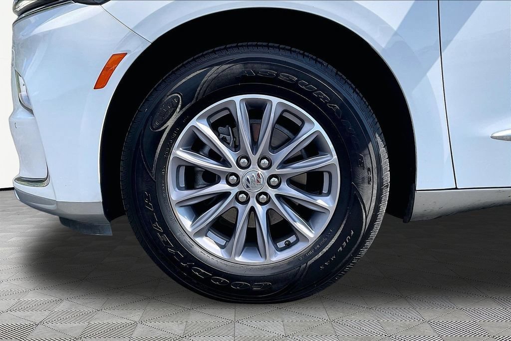 Used 2023 Buick Enclave Essence FWD image 37