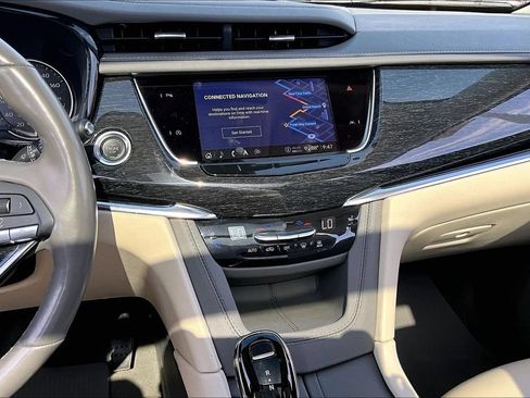 Certified 2023 Cadillac XT6 Premium Luxury AWD/4WD image 6