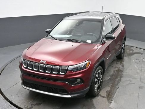 Used 2022 Jeep Compass Limited AWD/4WD image 38