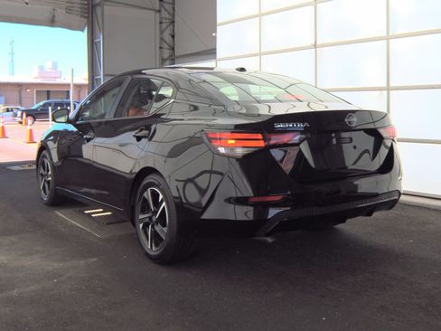 Used 2025 Nissan Sentra SV FWD image 8