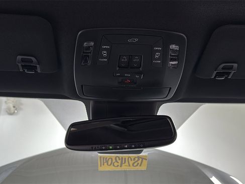 New 2026 Toyota Sienna XSE image 11