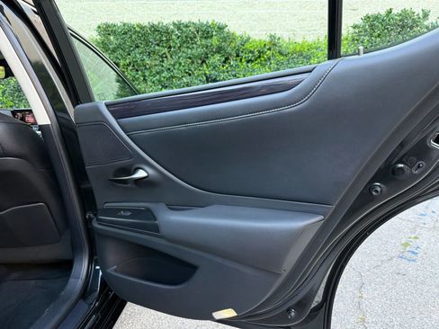 Used 2020 Lexus ES 300h w/ Premium Package image 22