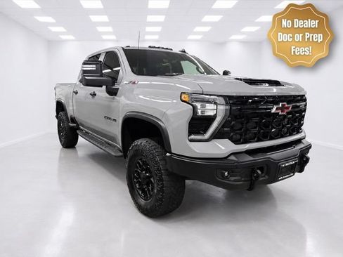 Used 2024 Chevrolet Silverado 2500 ZR2 w/ ZR2 Bison Edition AWD/4WD image 1