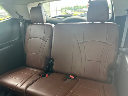 Used 2019 Buick Enclave Avenir w/ Avenir Technology Package FWD image 11