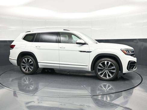 Used 2023 Volkswagen Atlas SEL Premium AWD/4WD image 4