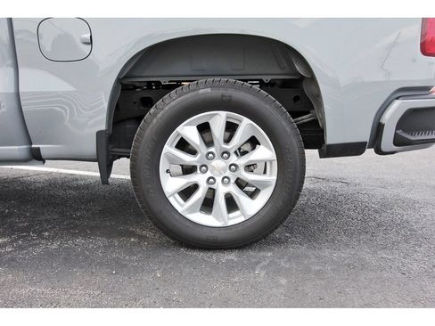 Used 2025 Chevrolet Silverado 1500 Custom w/ LPO, Dark Essentials Package RWD image 29