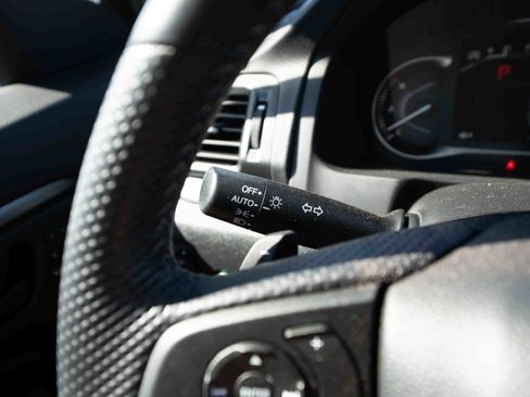 Certified 2025 Honda Passport EX-L image 13