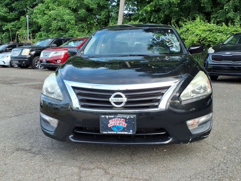 Used 2013 Nissan Altima 2.5 SV FWD image 2