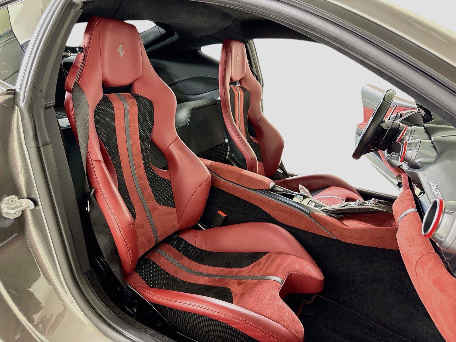Used 2019 Ferrari 812 Superfast RWD image 31