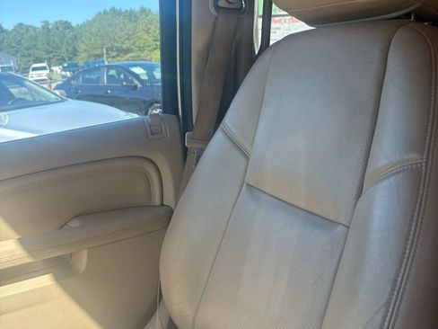 Used 2013 Cadillac Escalade ESV Premium image 8