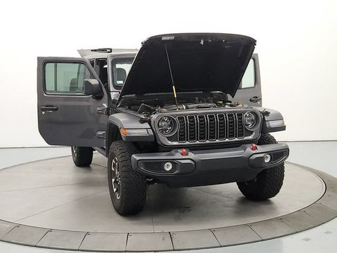 Used 2025 Jeep Wrangler Unlimited Rubicon AWD/4WD image 11