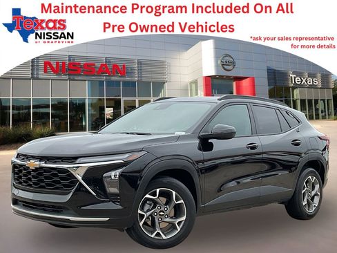 Used 2025 Chevrolet Trax LT w/ LT Convenience Package image 1