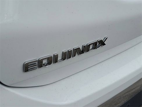 Used 2021 Chevrolet Equinox LT image 29