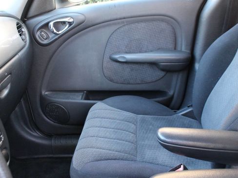 Used 2005 Chrysler PT Cruiser Touring image 24