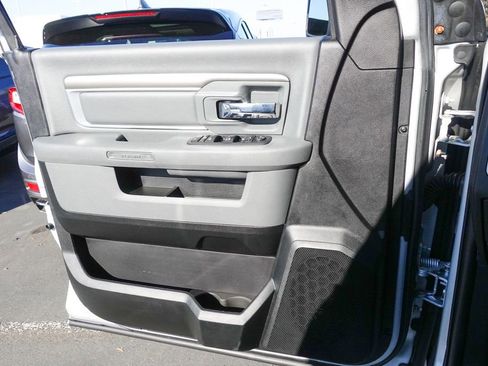 Used 2018 RAM 1500 Big Horn image 24