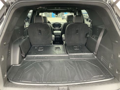 Used 2023 Chevrolet Traverse Premier w/ Redline Edition image 14