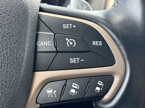 Used 2016 Jeep Grand Cherokee Overland w/ Advanced Technology Group image 29