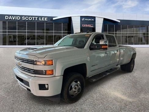 Used 2019 Chevrolet Silverado 3500 LTZ w/ Duramax Plus Package image 9