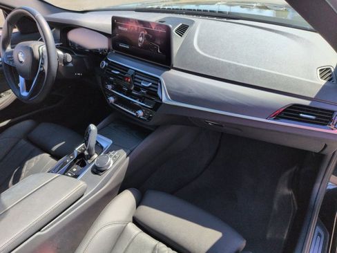 Certified 2023 BMW 530e 530e w/ Convenience Package image 23