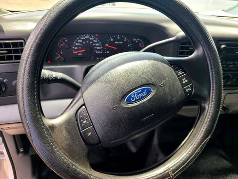 Used 2003 Ford F250 XLT image 14