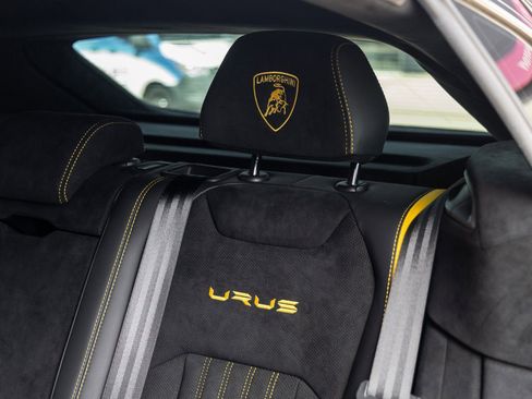 Used 2024 Lamborghini Urus Performante image 42