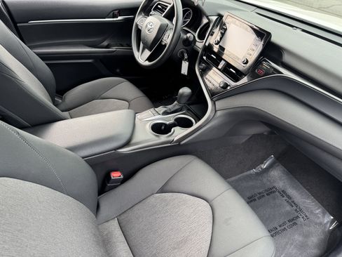 Used 2023 Toyota Camry LE image 20