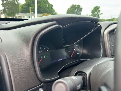 Used 2021 GMC Canyon AT4 w/ Driver Alert Package AWD/4WD image 14