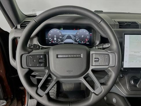 New 2026 Land Rover Defender 90 X-Dynamic SE AWD/4WD image 12