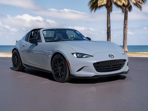 Used 2024 MAZDA MX-5 Miata RF Club RWD image 4