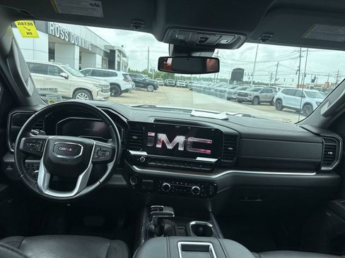Used 2022 GMC Sierra 1500 SLT w/ SLT Premium Plus Package AWD/4WD image 9