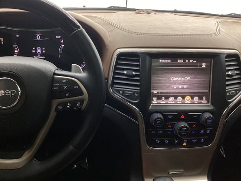 Used 2017 Jeep Grand Cherokee Summit image 32