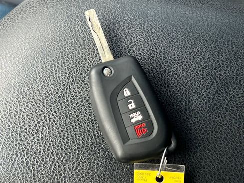 Used 2019 Toyota Camry SE FWD image 26
