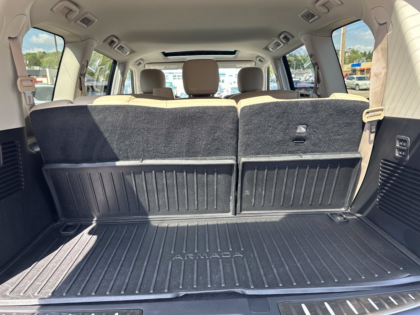 Used 2024 Nissan Armada Platinum w/ Cargo Package AWD/4WD image 31