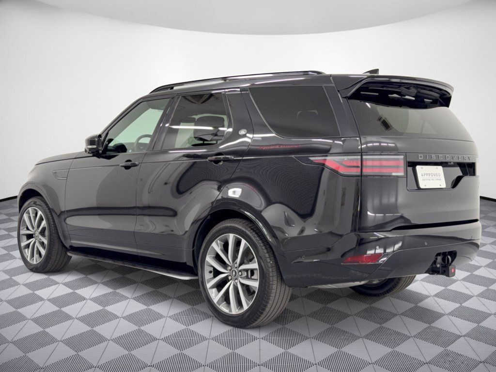 Certified 2026 Land Rover Discovery Dynamic SE AWD/4WD image 3