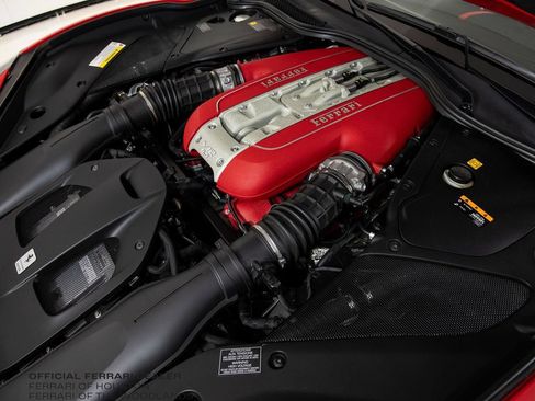 Certified 2018 Ferrari 812 Superfast RWD image 31