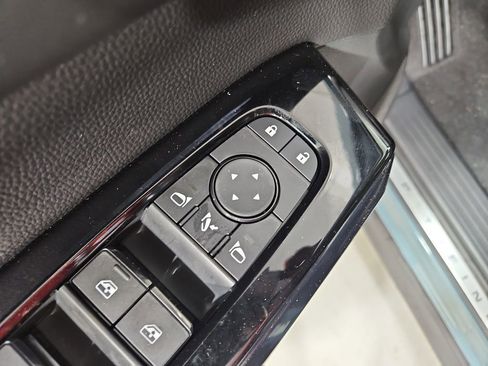 New 2026 Nissan Pathfinder Platinum image 12