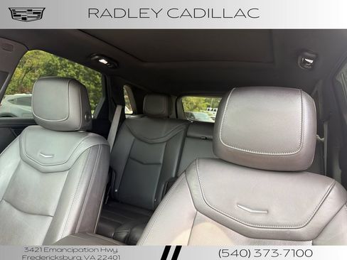 Used 2020 Cadillac XT5 Premium Luxury AWD/4WD image 2