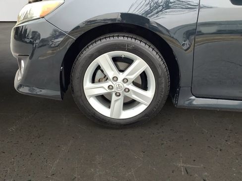 Used 2014 Toyota Camry SE image 10