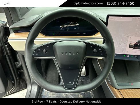 Used 2024 Tesla Model X Standard Sport Utility 4D image 31