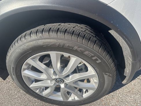 Used 2022 Nissan Rogue Sport SV image 10