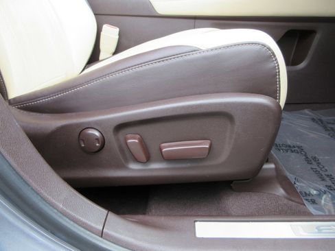 Used 2016 Lexus RX 450h AWD w/ Cold Weather Package image 25
