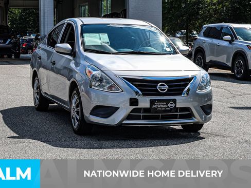 Used 2017 Nissan Versa S Plus image 5