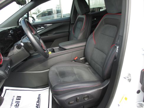 Used 2024 Chevrolet Blazer EV RS image 17