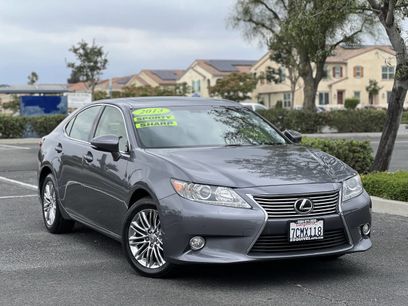 Used 2013 Lexus ES 350 w/ Premium Pkg