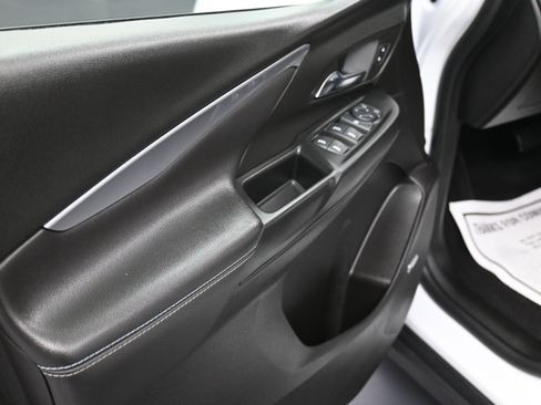 Used 2023 Chevrolet Bolt LT w/ Infotainment Package image 27