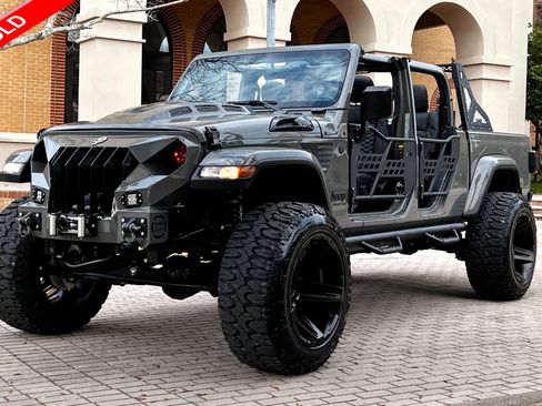 Used 2021 Jeep Gladiator Sport AWD/4WD image 1