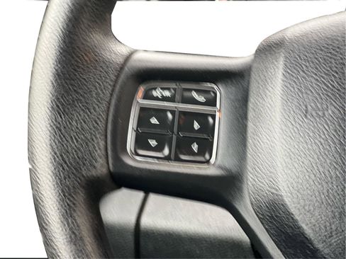 Used 2017 RAM 1500 Express image 16