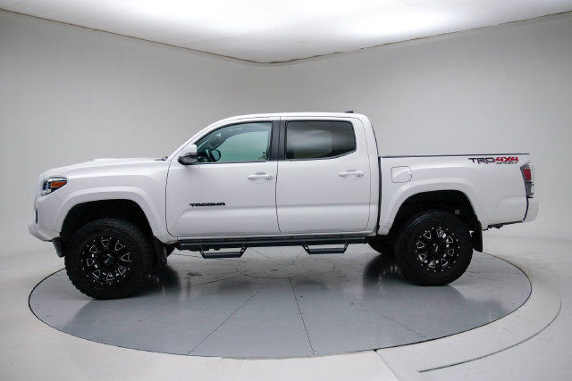 Used 2021 Toyota Tacoma TRD Sport w/ TRD Premium Sport Package AWD/4WD image 2