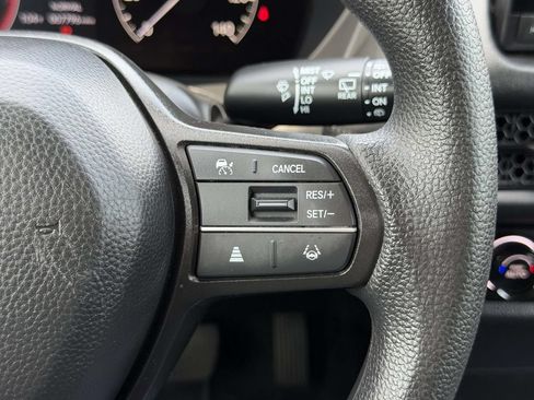 Used 2025 Honda HR-V LX image 10